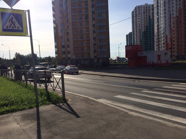 На Муринской дороге сбили маленького мальчика на переходе.jpg