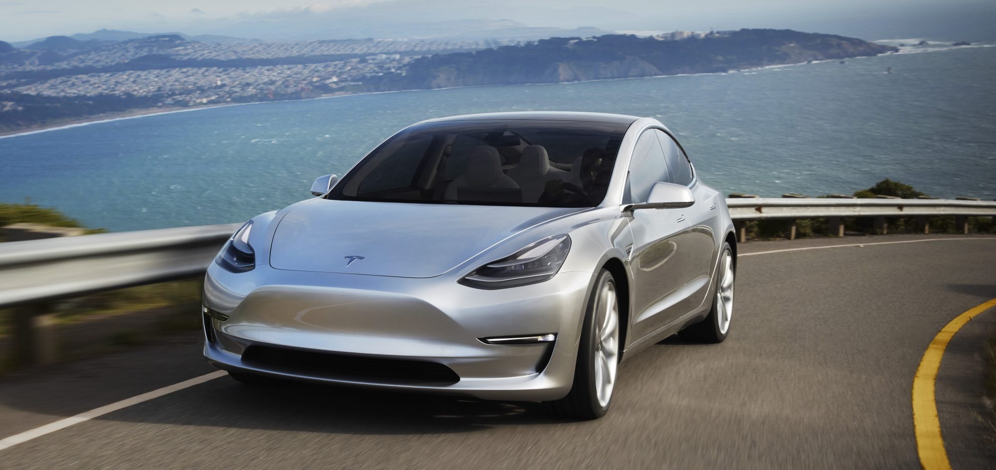 Илон Маск отказался помочь матери приобрести Tesla Model 3 (1).jpg