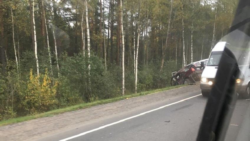 Трое детей пострадали в смертельном ДТП в Волховском районе Ленобласти (1).jpg