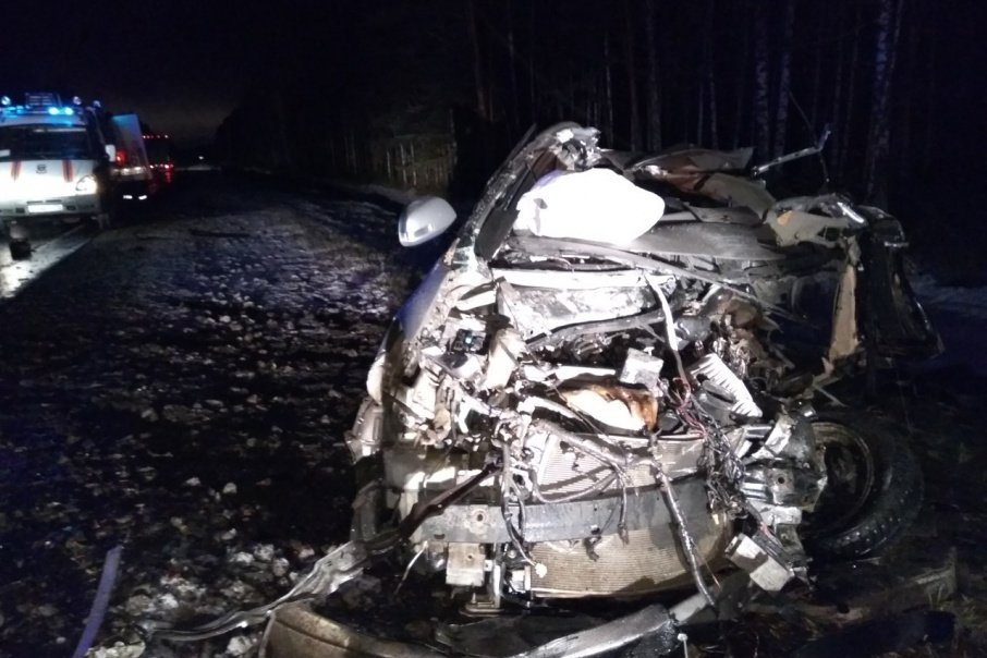 Четыре человека погибли в ночном ДТП на Червишевском тракте под Тюменью (1).jpg