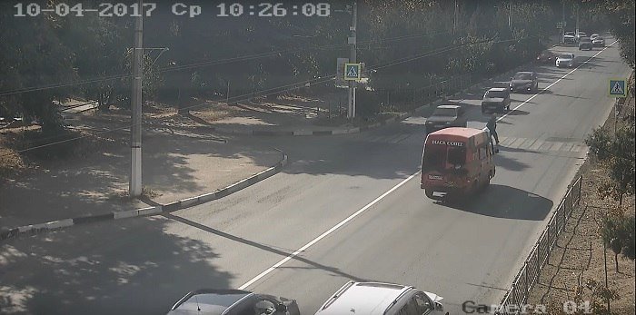 В Севастополе водитель автомобиля сбил женщину на переходе и скрылся (2).jpg