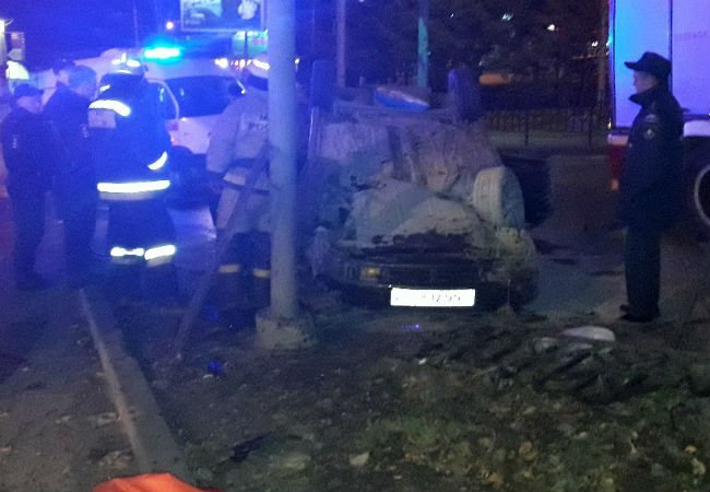 В ночном ДТП в Перми погиб человек В ночном ДТП в Перми погиб человек.jpg