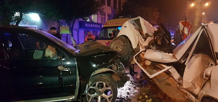 В Пятигорске по вине лихача на BMW погиб мужчина (2).JPG