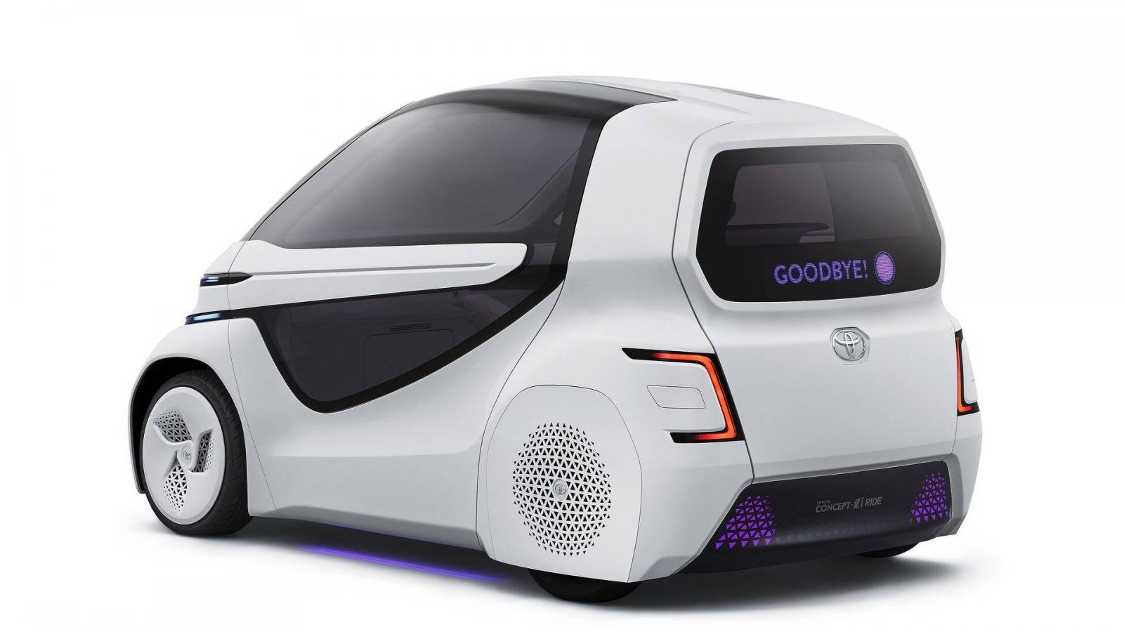 Toyota представила маленький электрический ситикар для инвалидов (6)