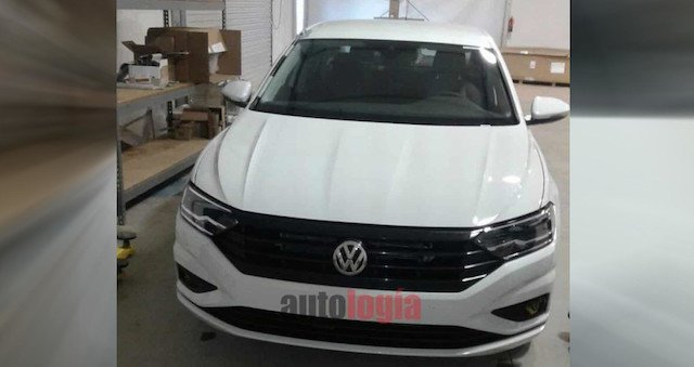 В Сети появились фото нового Volkswagen Jetta 2019 (2)