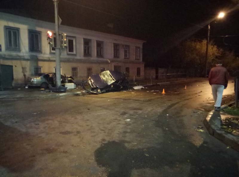 В ночном ДТП в Оренбурге погибла 25-летняя девушка (2)