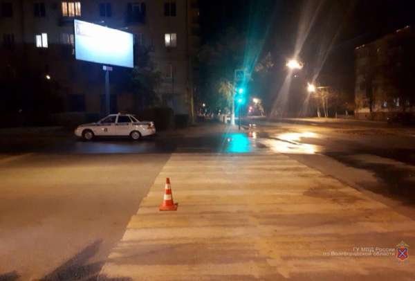 В Волгограде 17-летнюю девушку сбили на переходе В Волгограде 17-летнюю девушку сбили на переходе