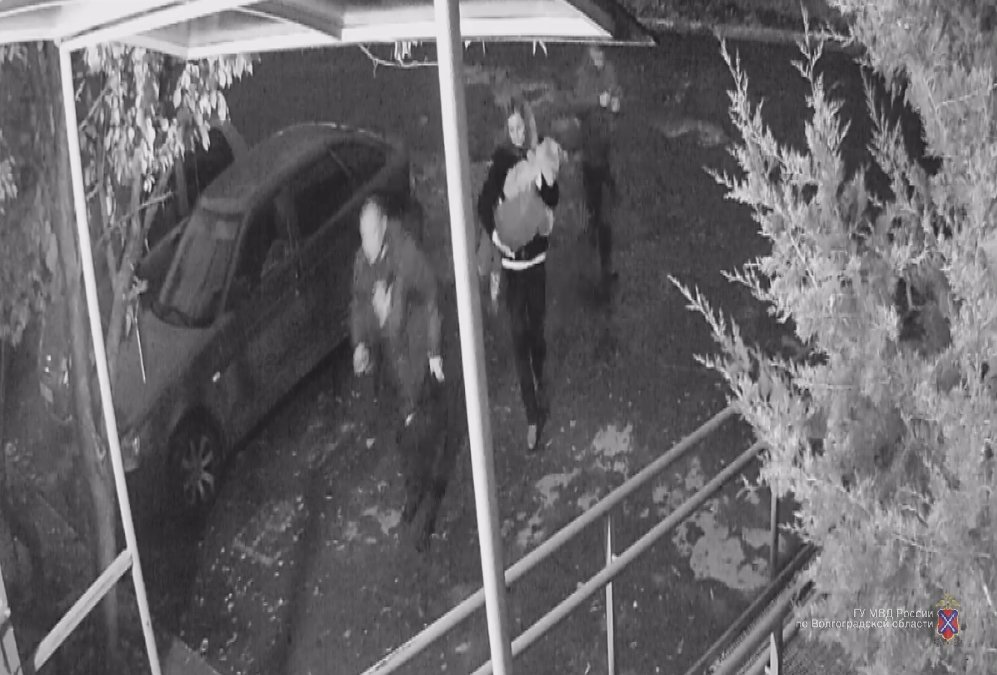 В Волгограде разыскивают водителя, сбившего 4-летнего ребенка