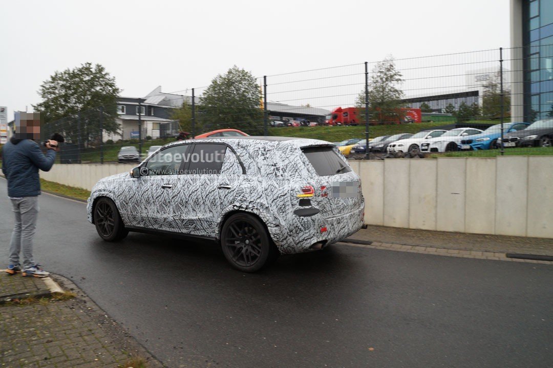Обновленный Mercedes-AMG GLE 63 замечен на тестах (2)
