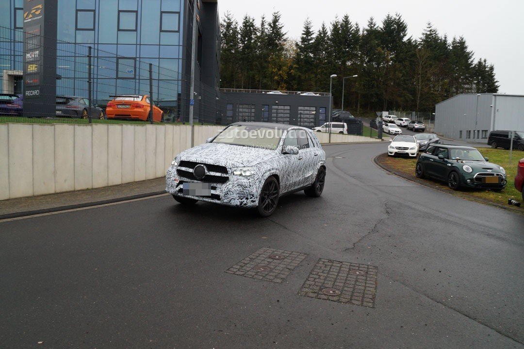 Обновленный Mercedes-AMG GLE 63 замечен на тестах (1)