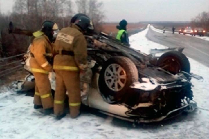 Четыре молодых человека погибли в ДТП с автобусом в Алтайском крае (2)