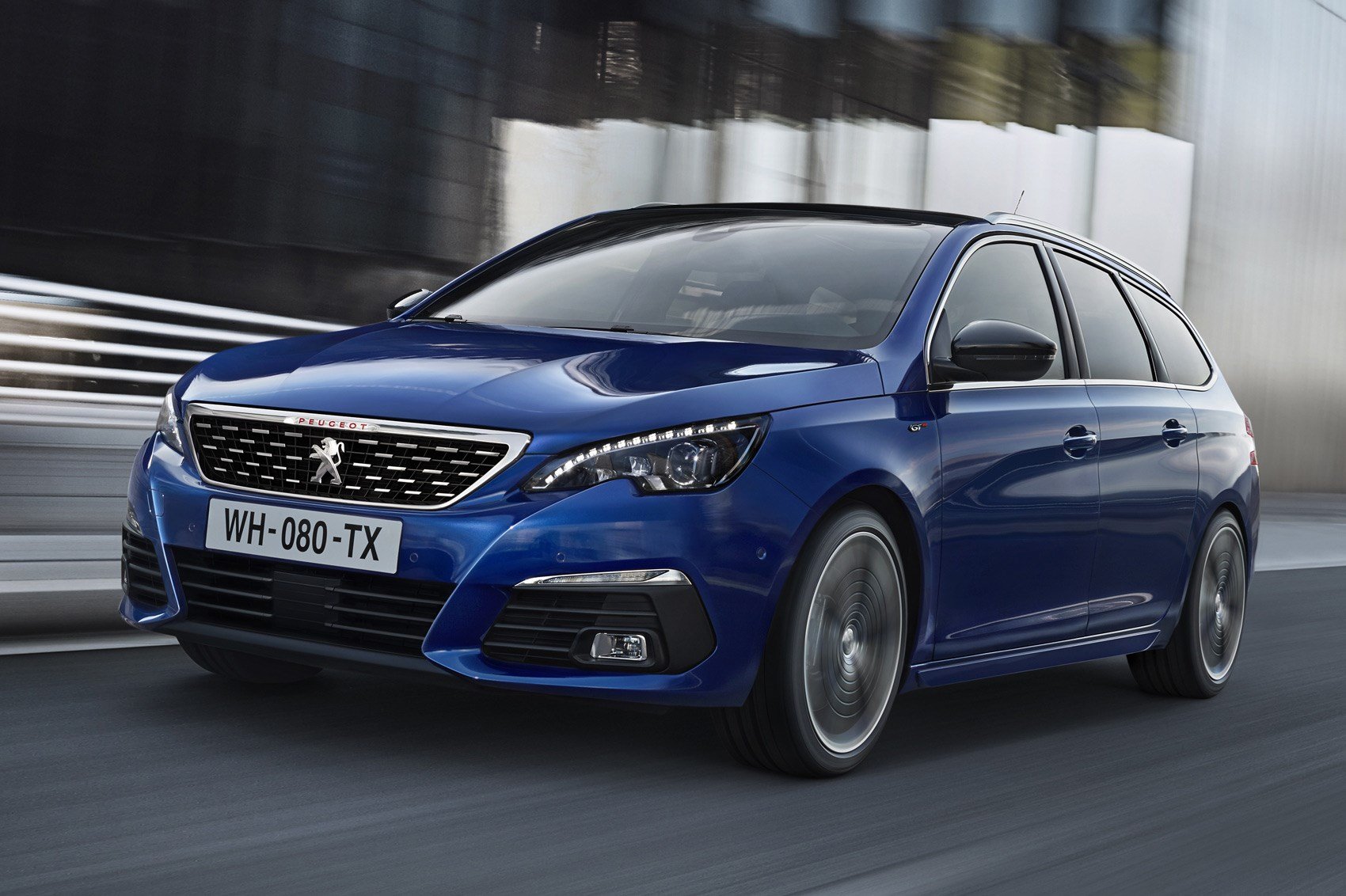 Обновленный Peugeot 308 приедет в Россию в ноябре