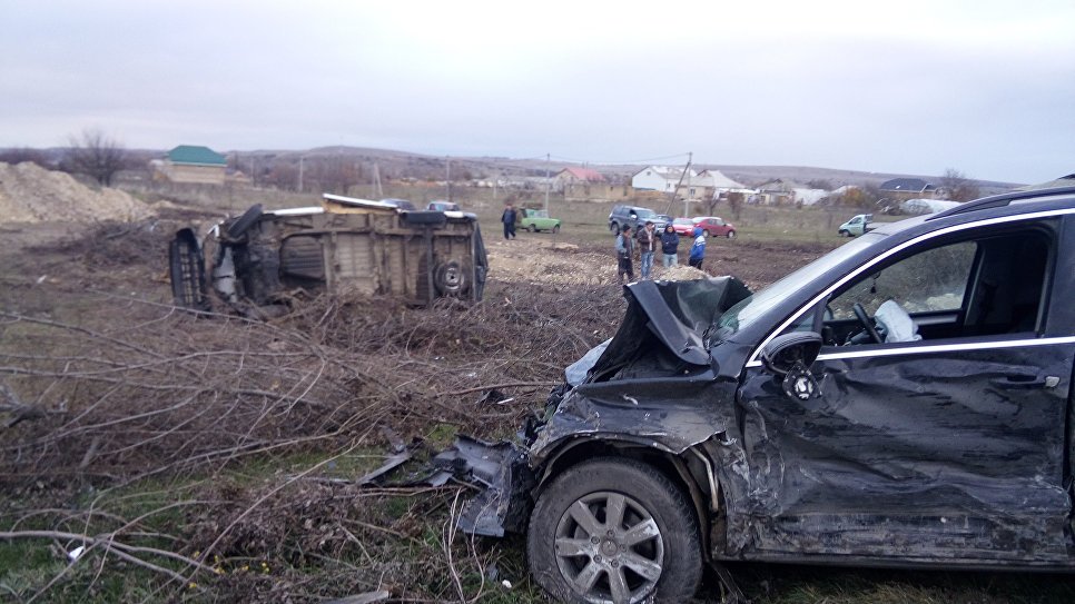 Два человека погибли в тройном ДТП под Симферополем (2)