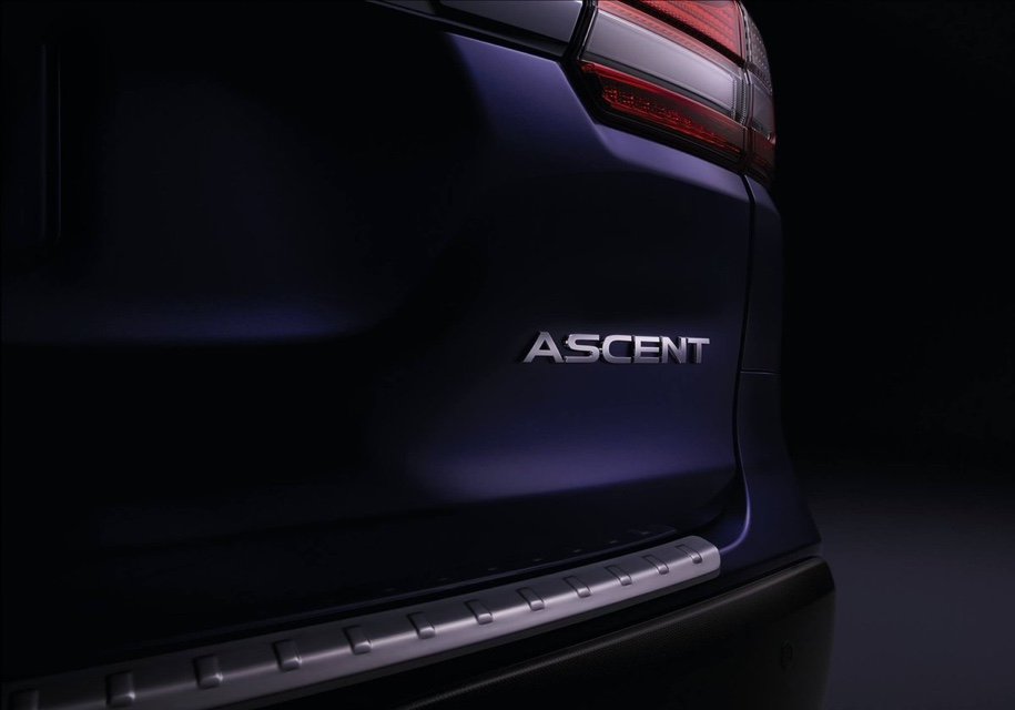 В Сети появился тизер серийной версии семиместного кроссовера Subaru Ascent