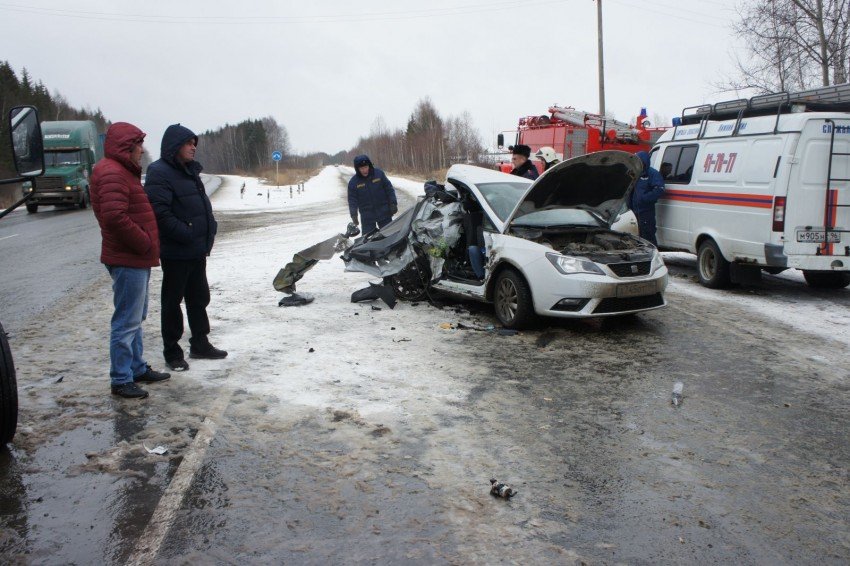 Две женщины погибли в ДТП под Нижним Тагилом Две женщины погибли в ДТП под Нижним Тагилом (1)