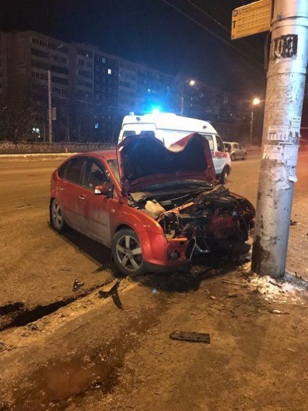 Жители Мурманска избили водителя, насмерть сбившего женщину Жители Мурманска избили водителя, насмерть сбившего женщину (2)