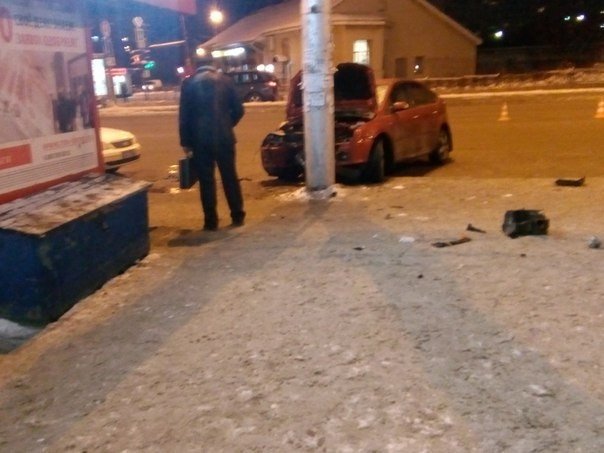 Жители Мурманска избили водителя, насмерть сбившего женщину Жители Мурманска избили водителя, насмерть сбившего женщину (4)