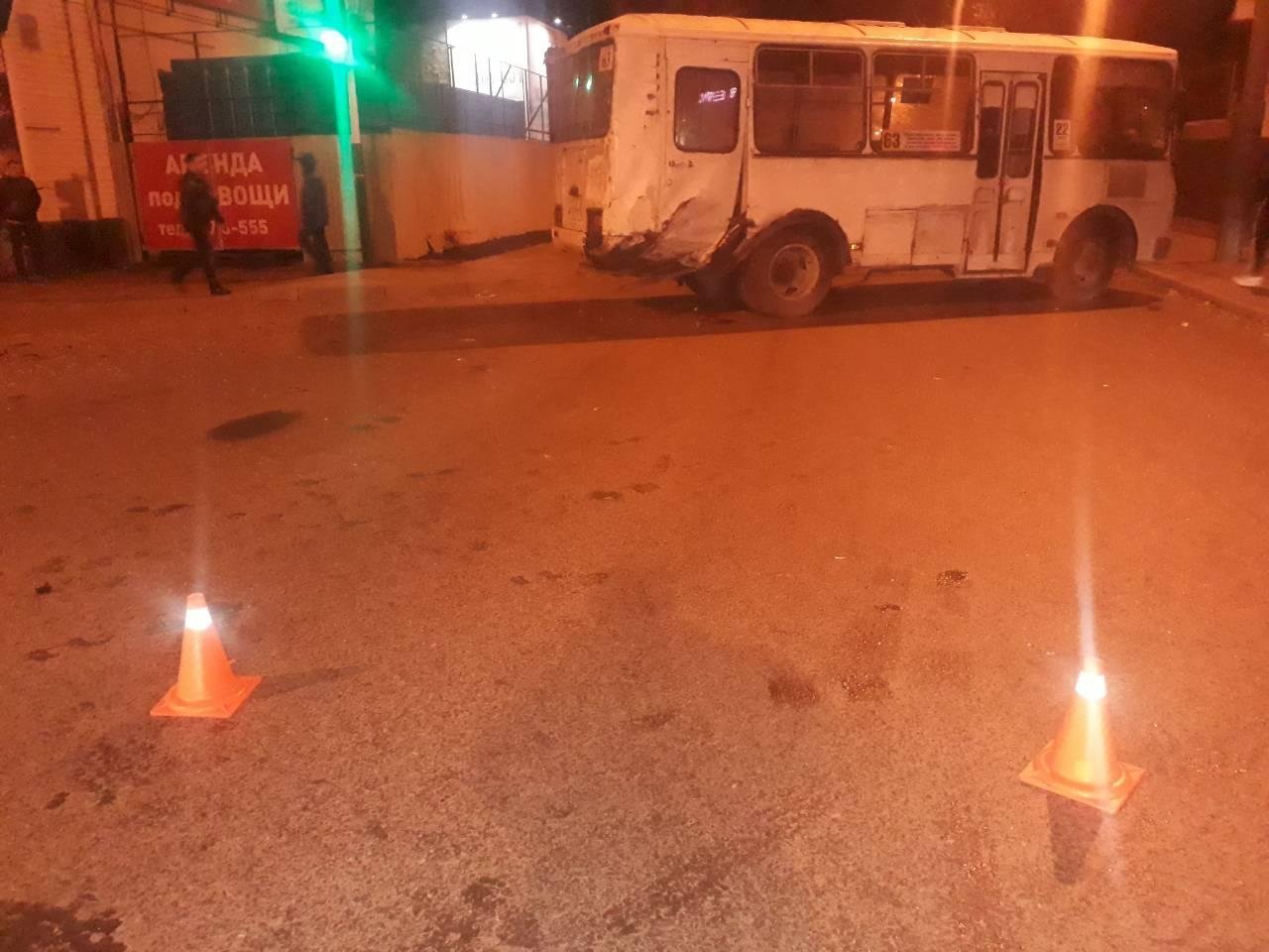 Семь человек пострадали в ДТП с автобусом в Оренбурге Семь человек пострадали в ДТП с автобусом в Оренбурге (2)