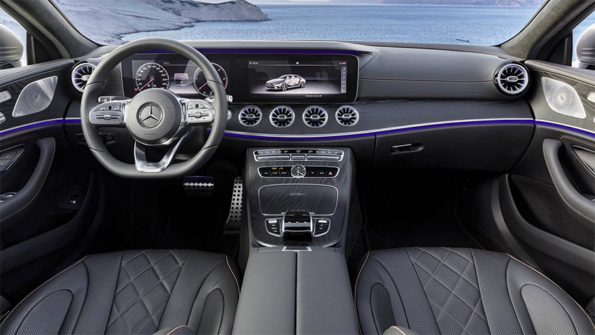 Mercedes представил обновленный седан CLS и сообщил о времени старта продаж Mercedes CLS салон