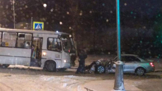 Двое взрослых и ребенок пострадали в ДТП в Пушкине Двое взрослых и ребенок пострадали в ДТП в Пушкине (1)