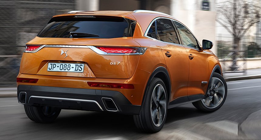 Кроссовер Citroen DS7 Crossback появится в России во второй половине 2018 года Citroen DS 7 Crossback сзади