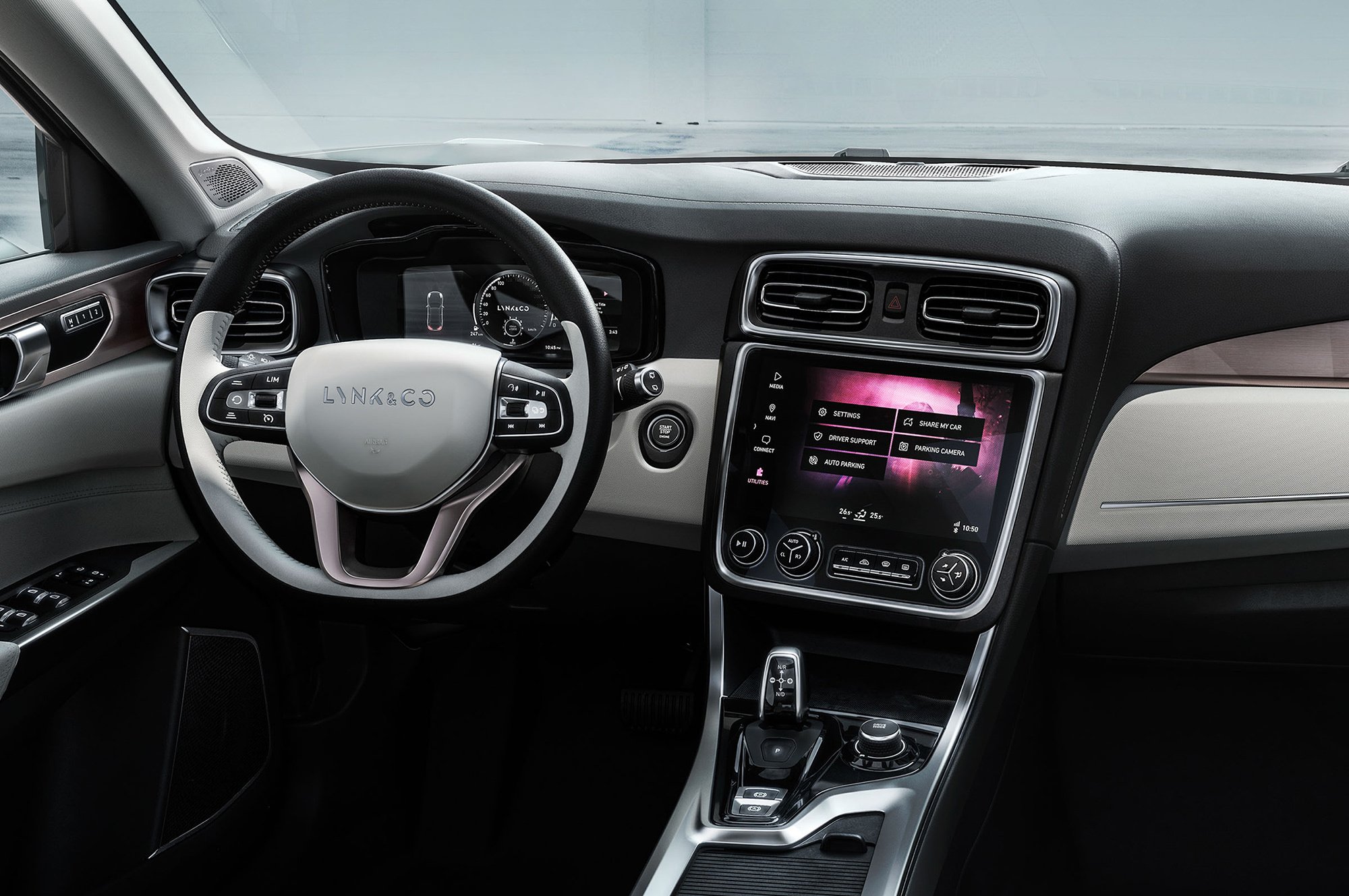 Lynk-Co-1 салон