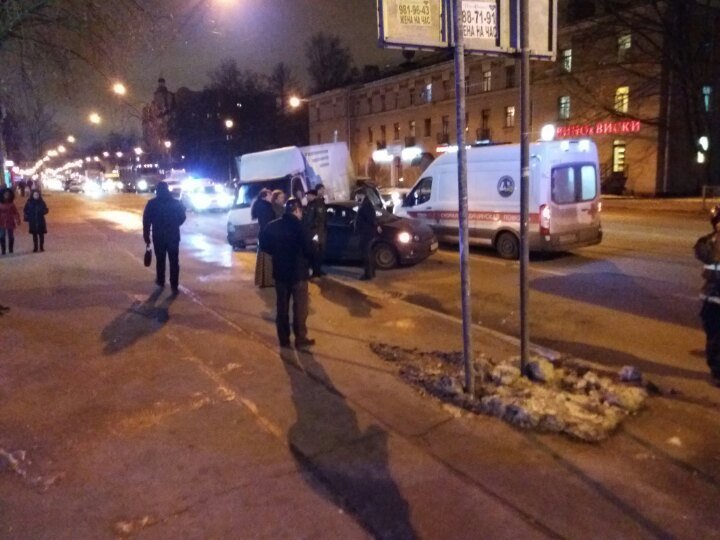 В Петербурге в ДТП на Энгельса погиб человек (2)