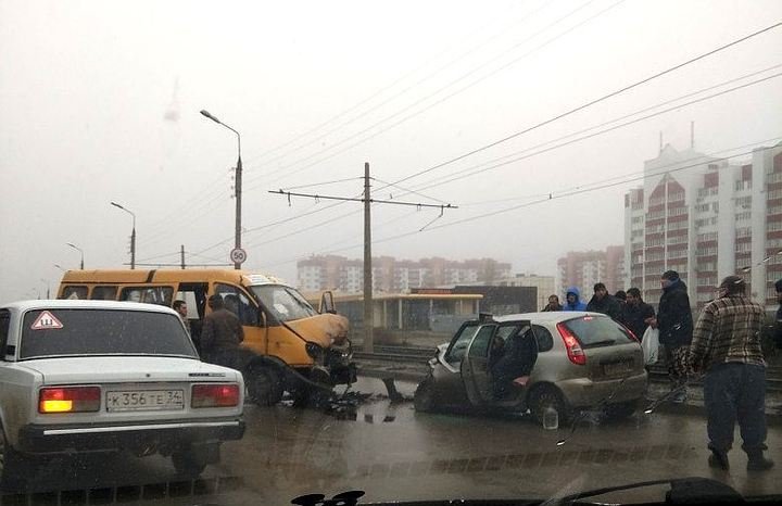 В Волжском произошло смертельное ДТП с маршруткой