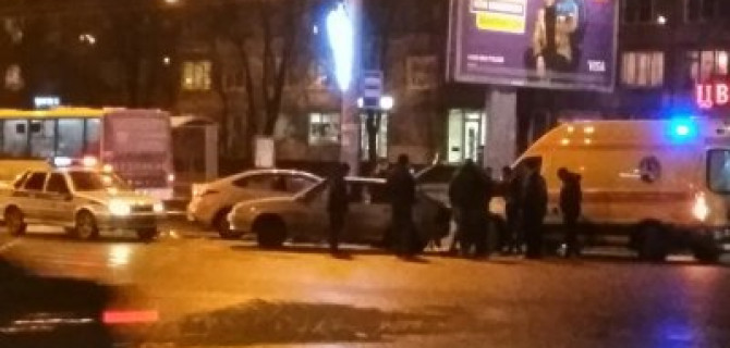 Два человека серьезно пострадали в ДТП в Купчино