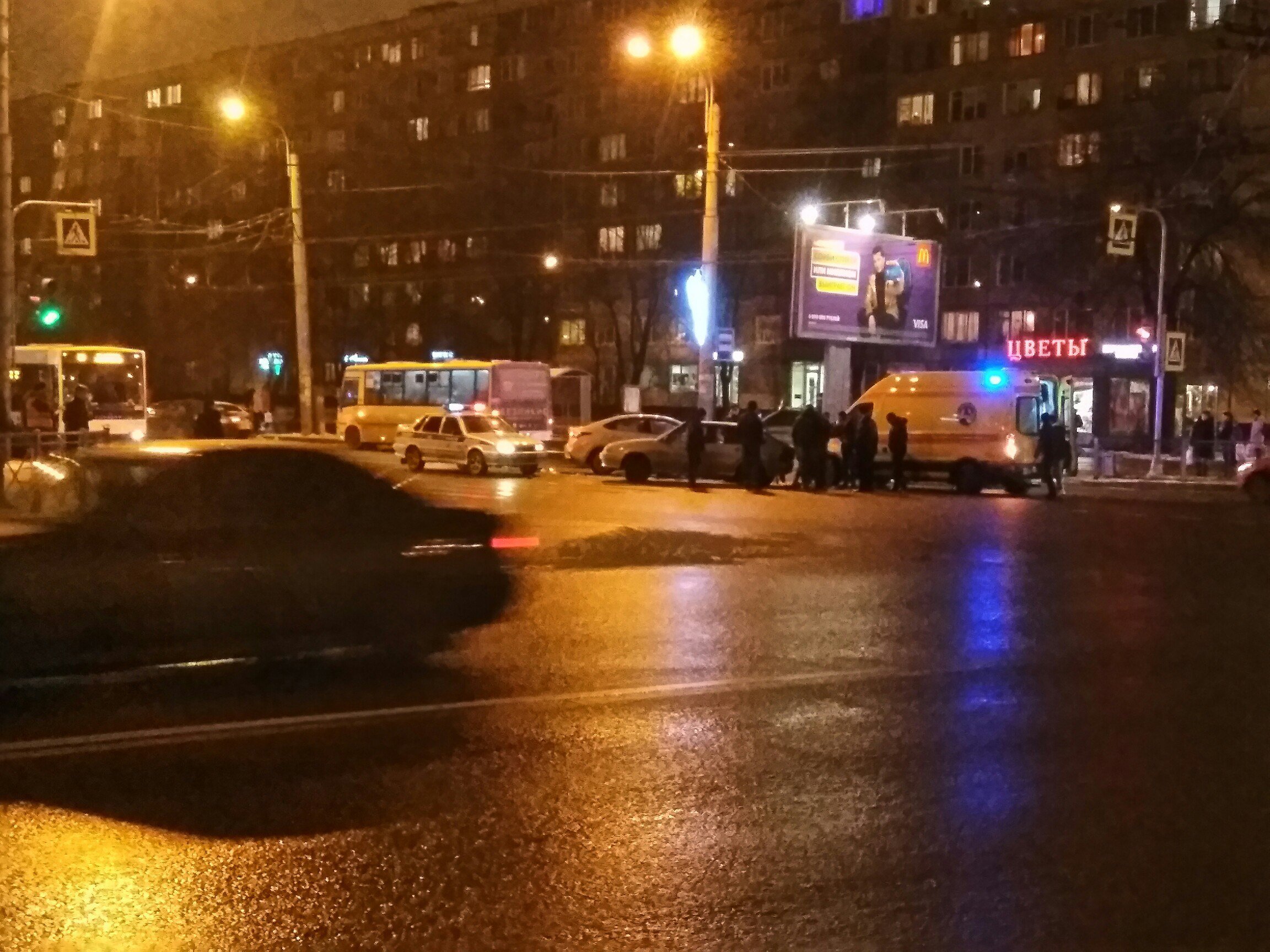 Два человека серьезно пострадали в ДТП в Купчино (2)