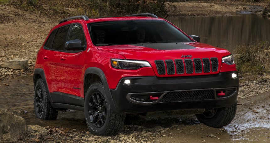 Новый Jeep Cherokee вид спереди