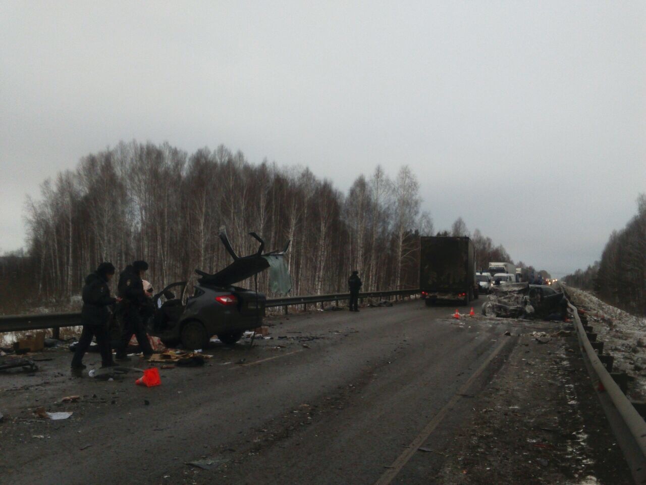 Два человека погибли в массовом ДТП под Екатеринбургом (1)