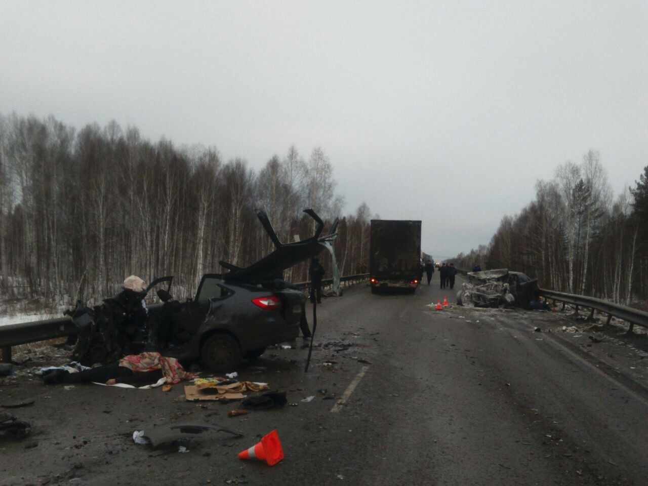 Два человека погибли в массовом ДТП под Екатеринбургом (2)