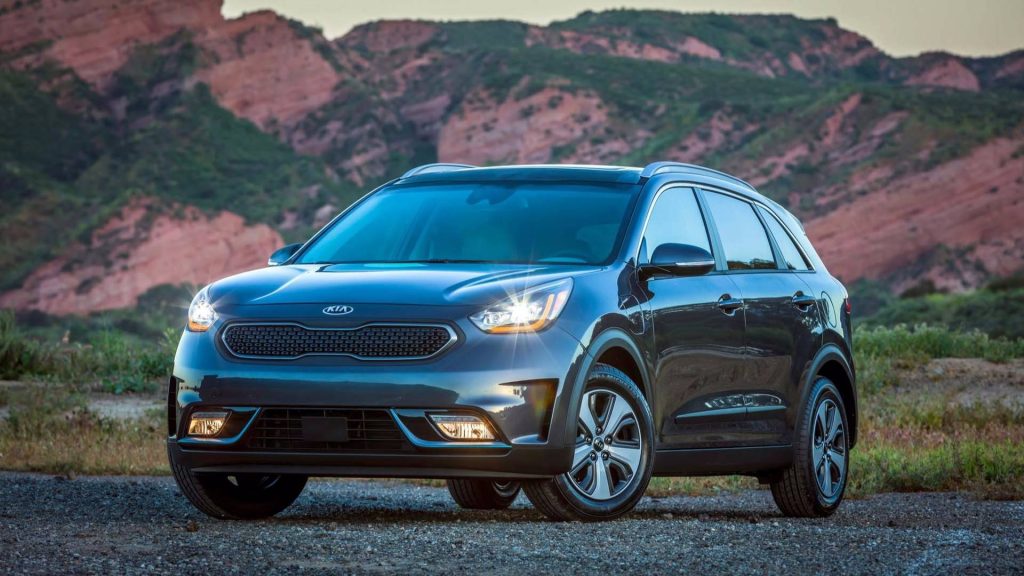 Стали известны цены на новый кроссовер Kia Niro PHEV 2018 года 2018 kia niro phev