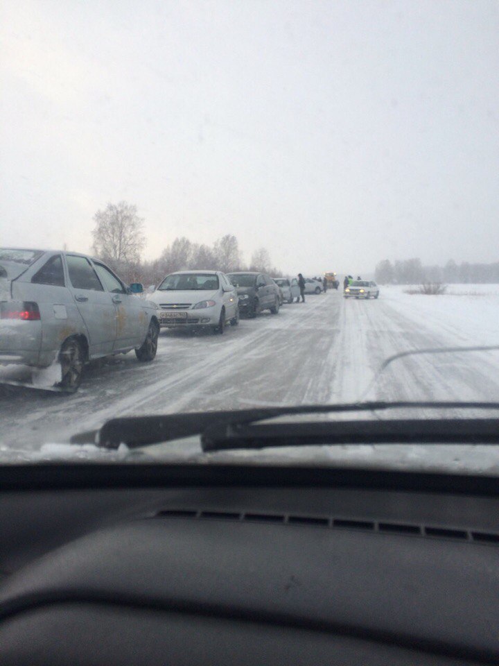 В Кемеровской области водитель иномарки оставил сиротой 7-летнего ребенка и погиб сам (2)