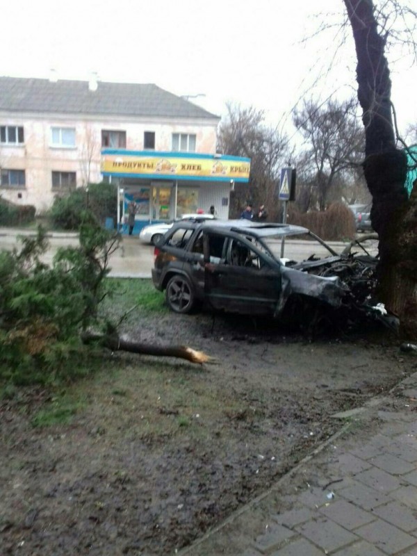 Водитель иномарки погиб в ДТП в Крыму Водитель иномарки погиб в ДТП в Крыму (1)