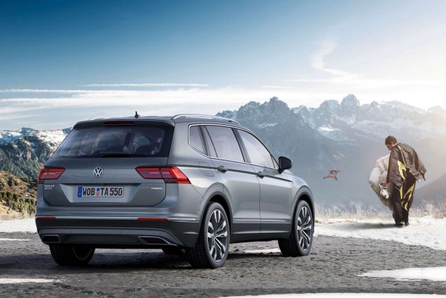 Семиместный Volkswagen Tiguan Allspace 1