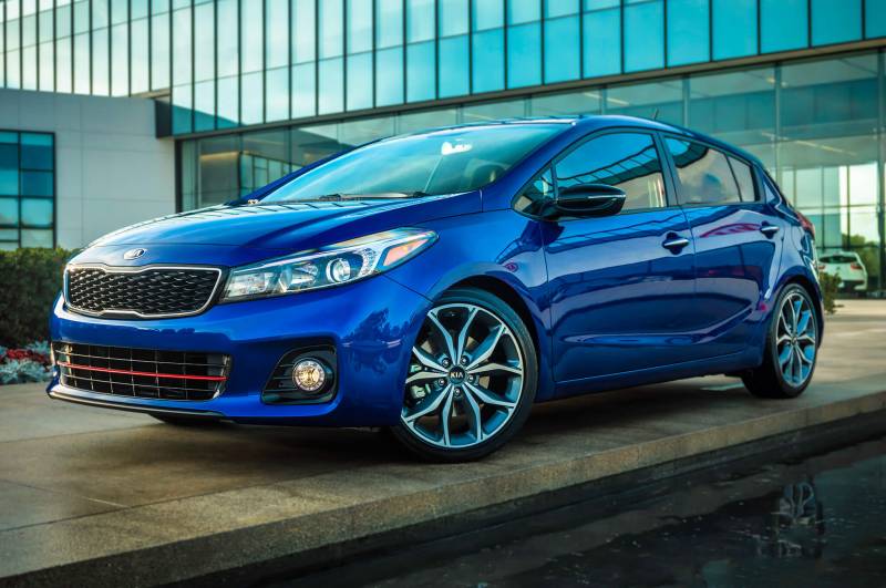 Обновленный Kia Rio 2018 синий