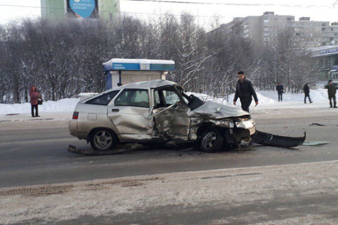 3-летняя девочка пострадала в ДТП в Мурманске 3-летняя девочка пострадала в ДТП в Мурманске (2)