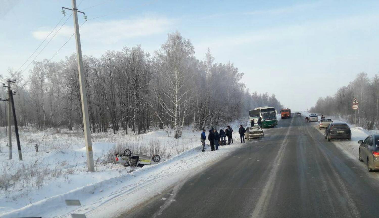 Три человека пострадали в ДТП с автобусом в Бугульминском районе Три человека пострадали в ДТП с автобусом в Бугульминском районе (1)