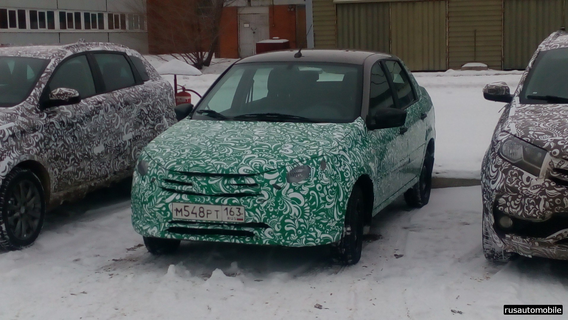 седан Lada Grant в камуфляже