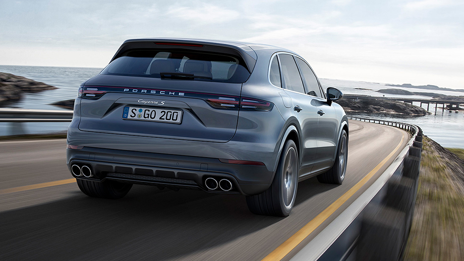 Обновленный кроссовер Porsche Cayenne уже можно купить в России Porsche Cayenne 1