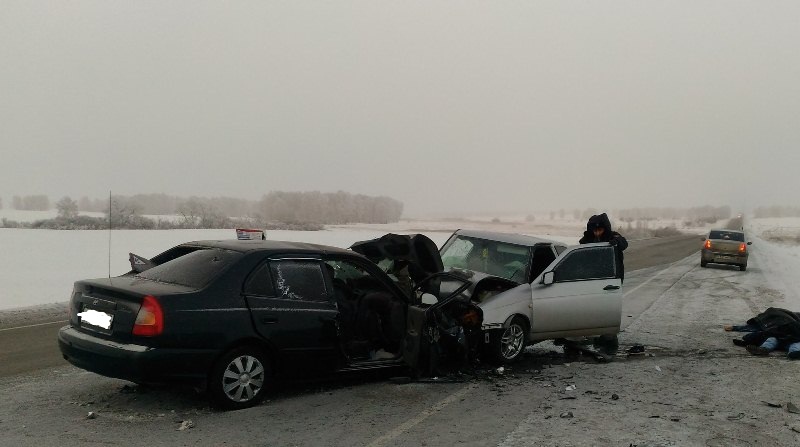 Два человека погибли в лобовом ДТП в Варгашинском районе Курганской области (1)