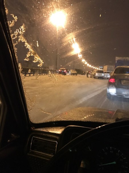На КАД в ДТП попали около десяти машин На КАД в ДТП попали около десяти машин (1)