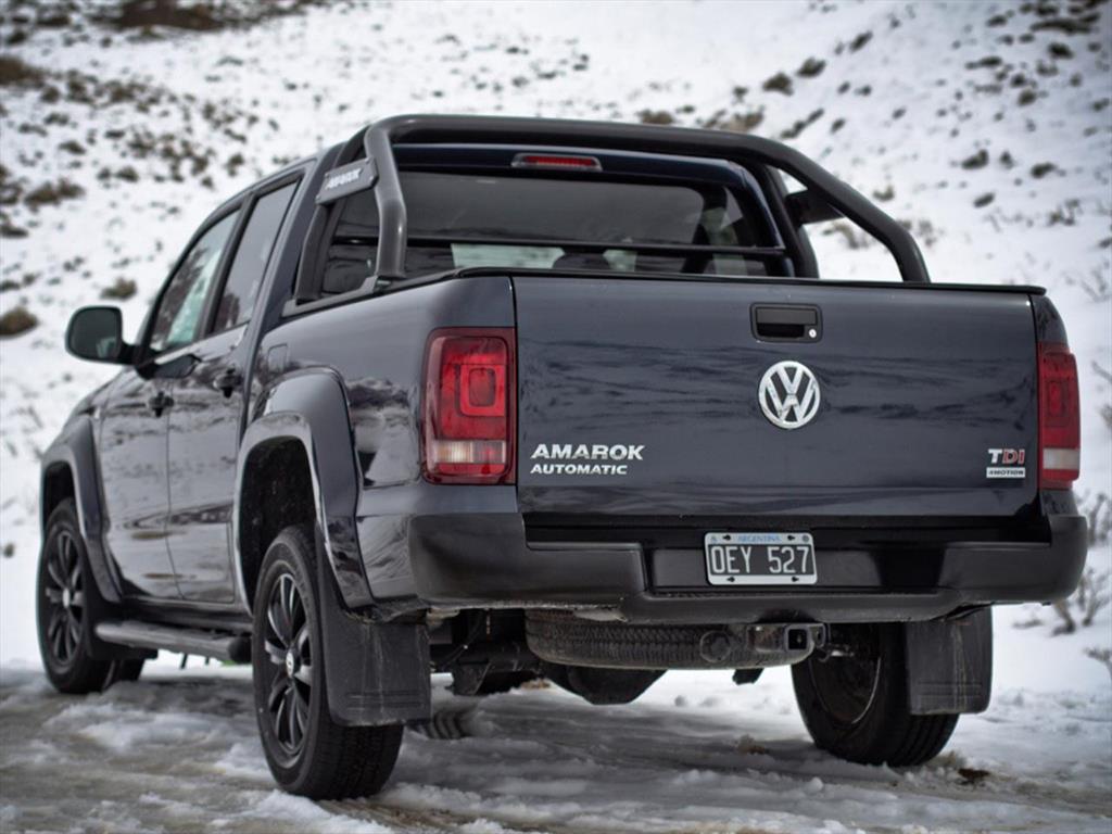 Volkswagen Amarok Dark Label 2