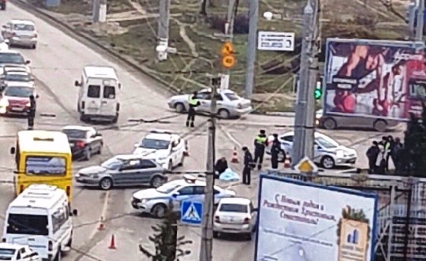 В Севастополе насмерть сбили пешехода В Севастополе насмерть сбили пешехода (3)
