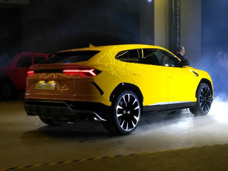 В Москве состоялась официальная презентация Lamborghini Urus 1
