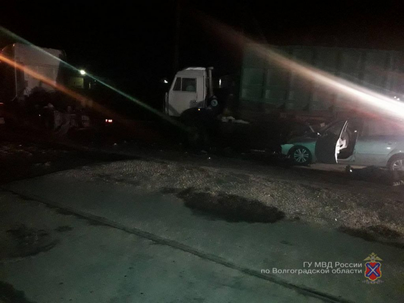 Два человека погибли в ДТП с грузовиками в Красноармейском районе Волгограда Два человека погибли в ДТП с грузовиками в Красноармейском районе Волгограда (1)