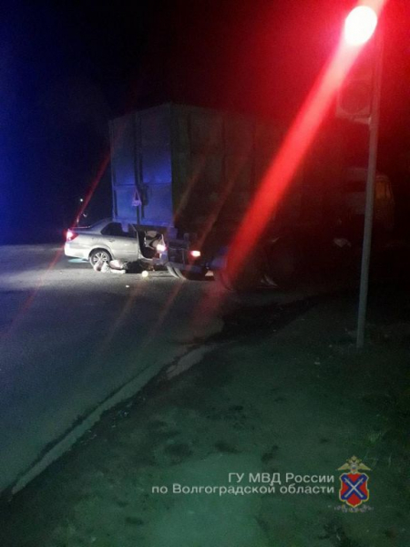Два человека погибли в ДТП с грузовиками в Красноармейском районе Волгограда Два человека погибли в ДТП с грузовиками в Красноармейском районе Волгограда (2)