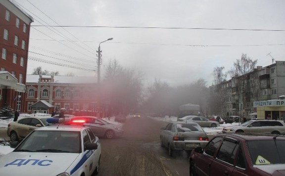В Туле в ДТП с двумя иномарками пострадала женщина